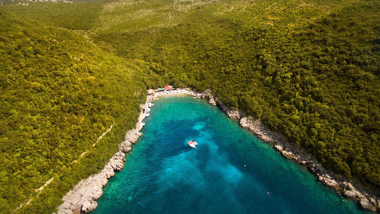 Dobrec-Beach-Montenegro-speed-boat-transfer-from-Kotor